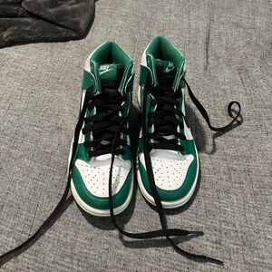 4Y high top dunks like new condition worn only a couple of times